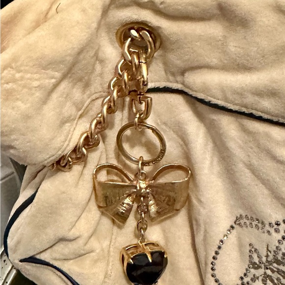 Stunning bling ivory velour juicy couture bag with huge bling bow keychain - Picture 2 of 14